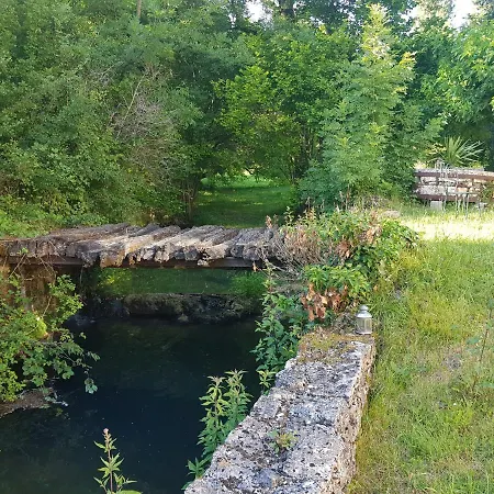 Le Moulin De Jules Et Akasha Bed & Breakfast 4*